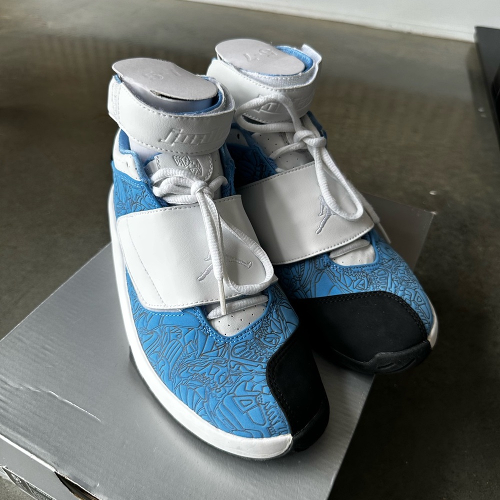 Nike Air Jordan XX (GS) Sneakers I’m University Blue and White/Black. Women’s 7 - Picture 3 of 9